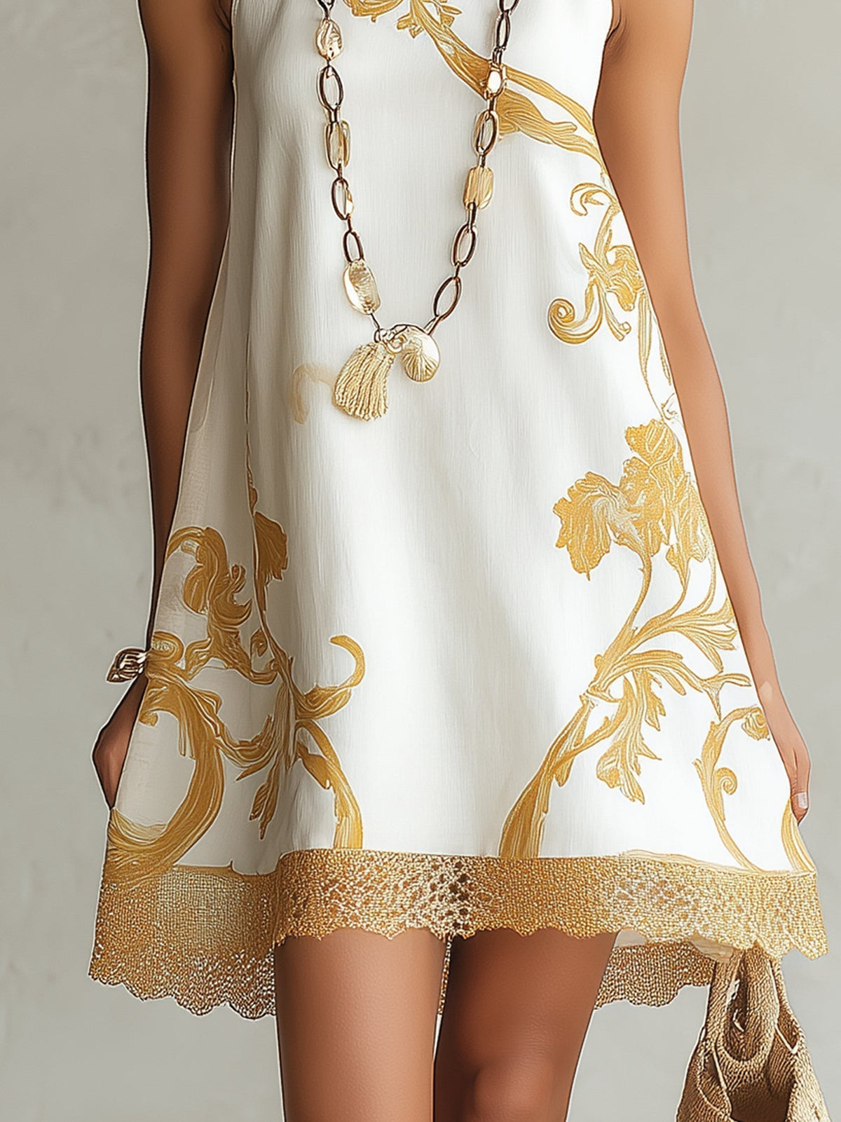 Héloïse | Mini-Kleid aus weißer Spitze mit goldenen Mustern