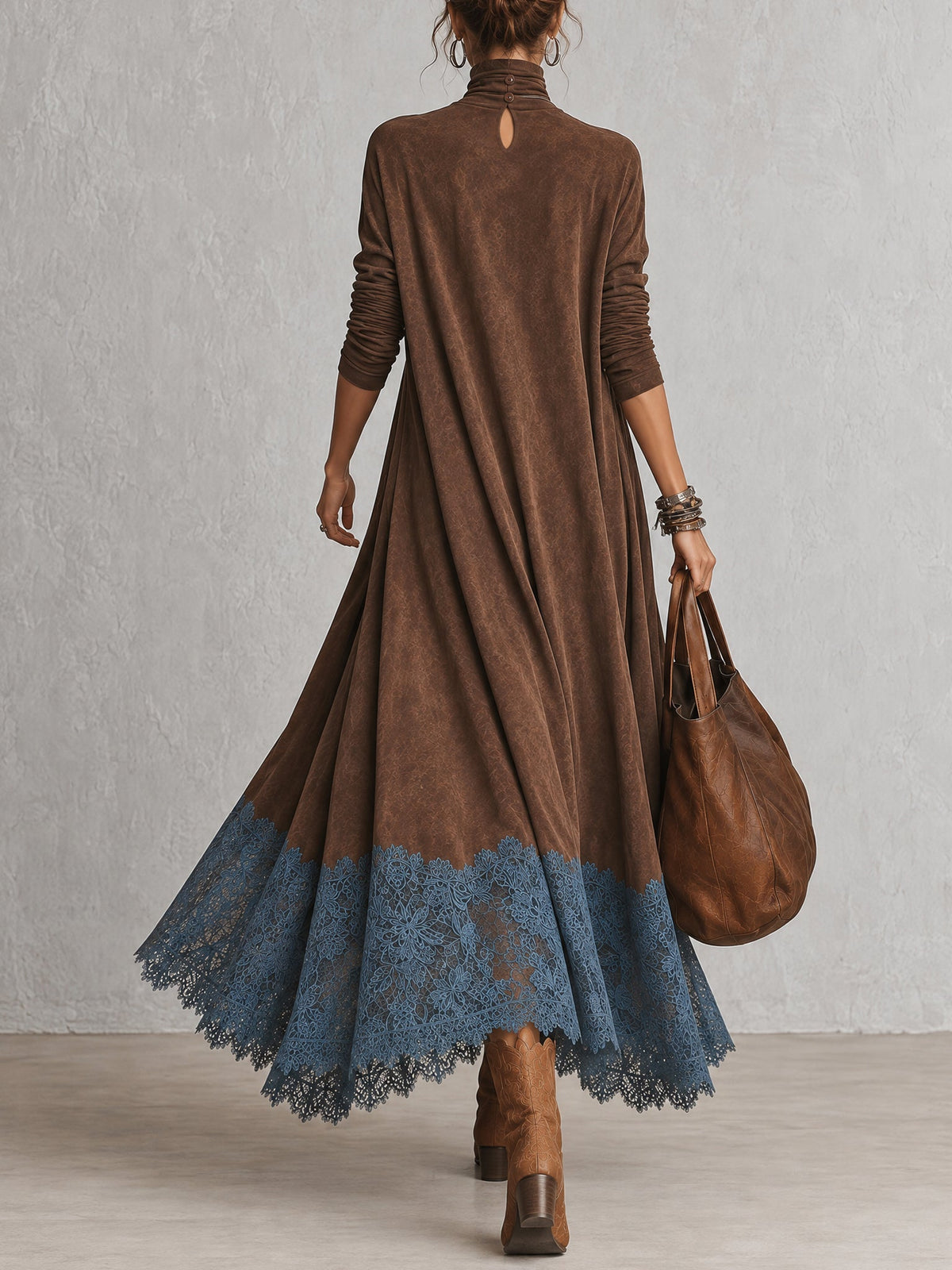 PIERA | Langes Kleid mit Wildleder-Effekt und Spitzenrand
