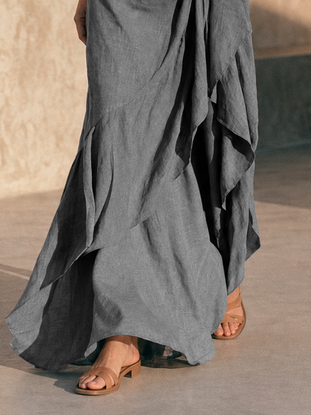 Aure | Schulterfreies Maxikleid mit Volantsaum