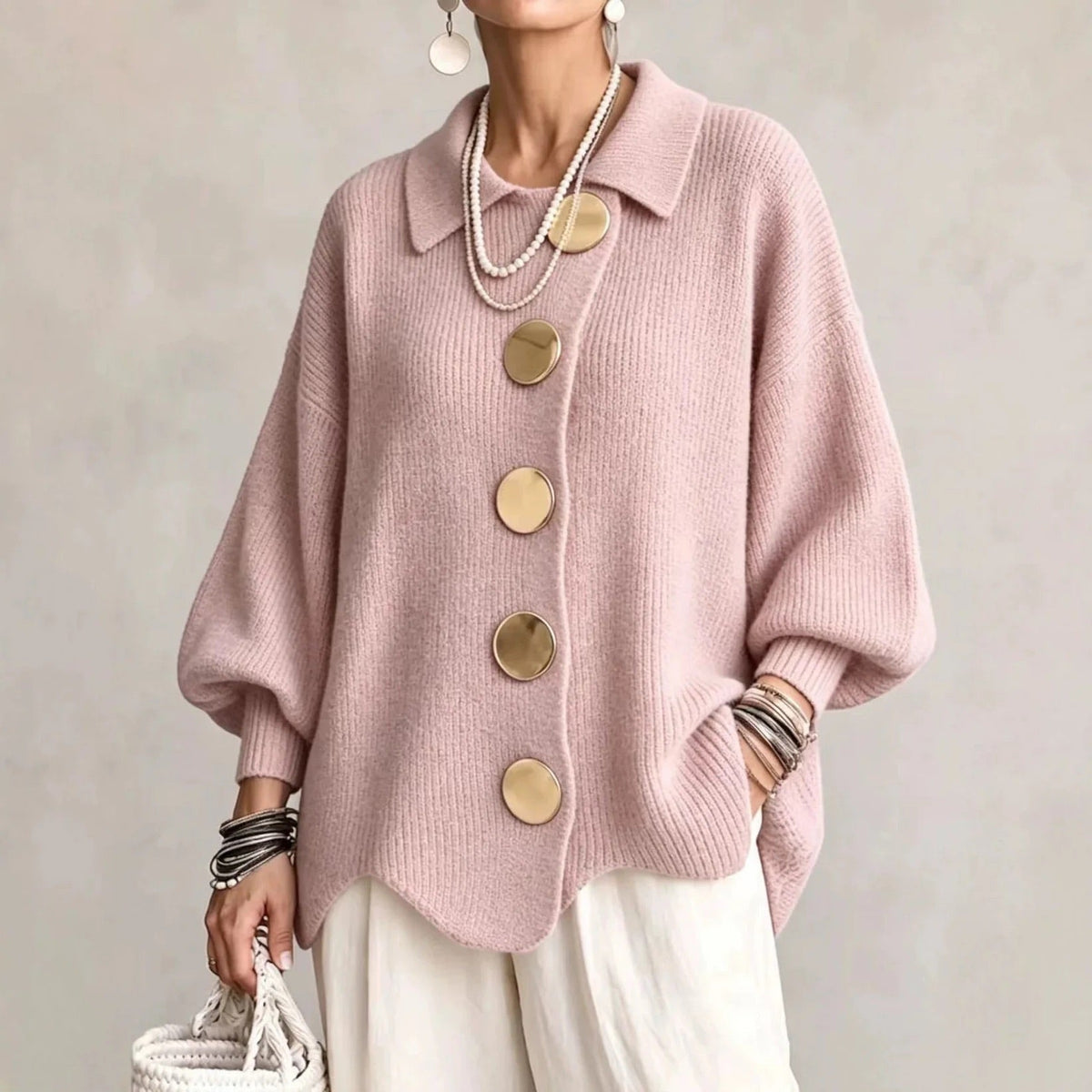 Karina | Grobstrickjacke mit goldfarbenen Knöpfen