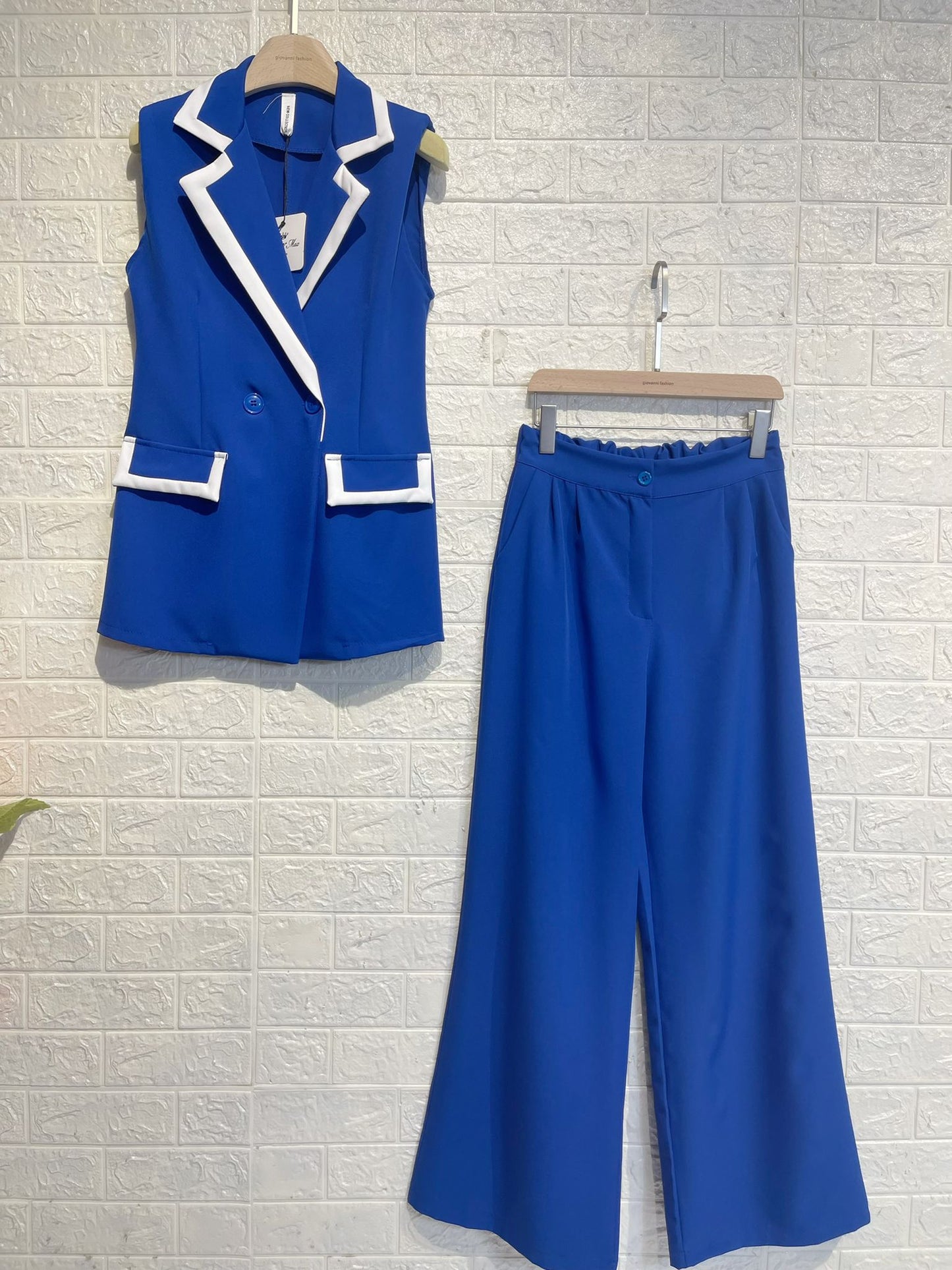 Traje de dama (chaqueta + pantalón)