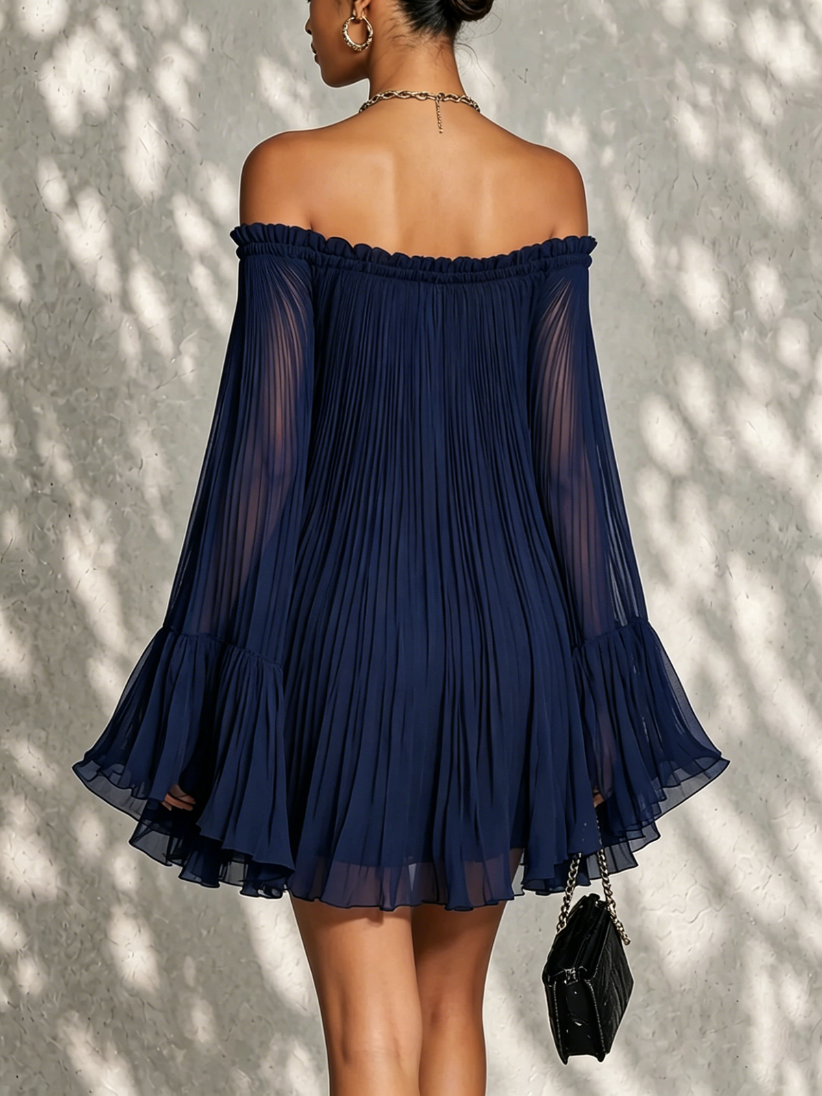 Ondine | Mini Kleid mit Glockenärmeln, Rüschen, Freiliegenden Schultern