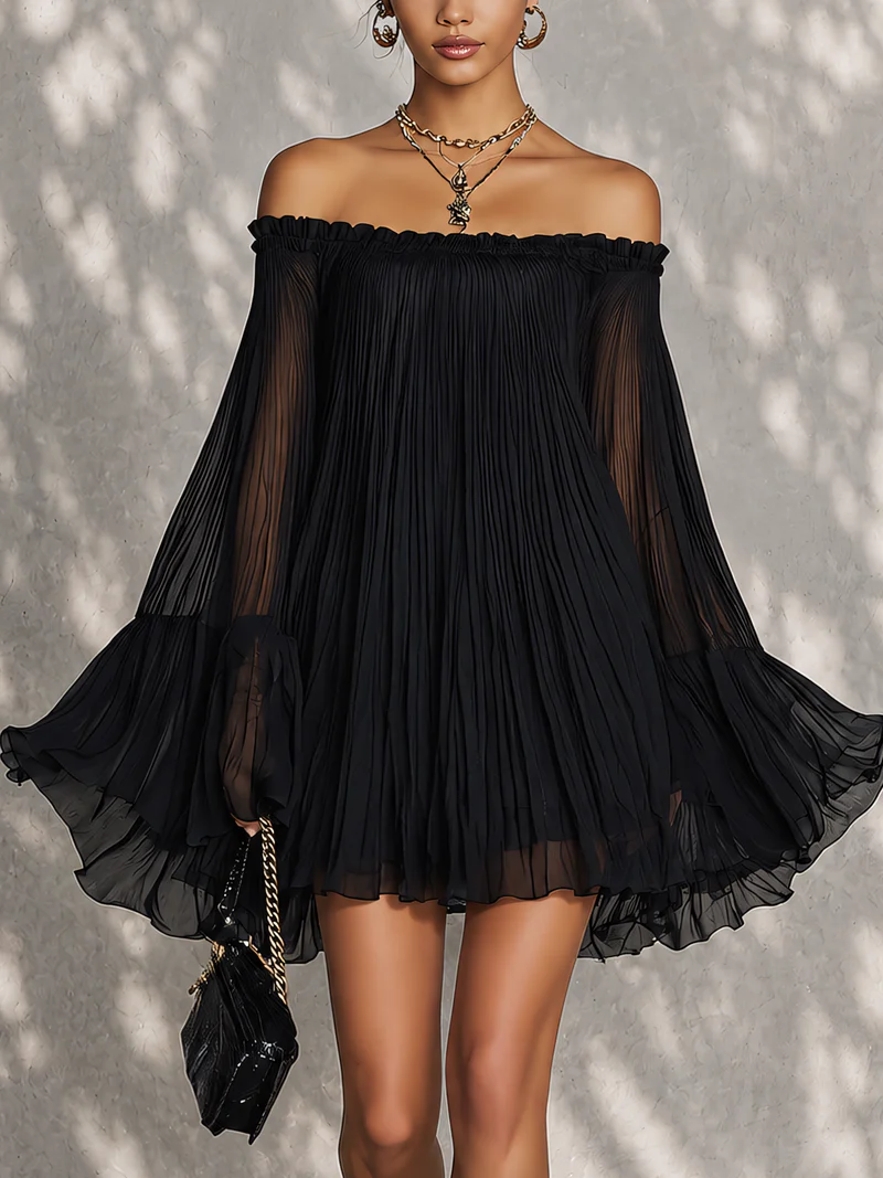 Zélie | Mini Schwarz Kleid, Glockenärmel und Rüschen