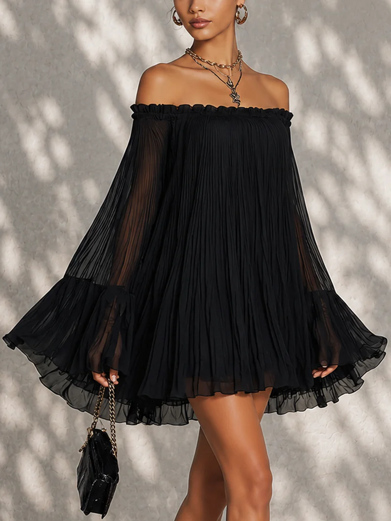 Zélie | Mini Schwarz Kleid, Glockenärmel und Rüschen