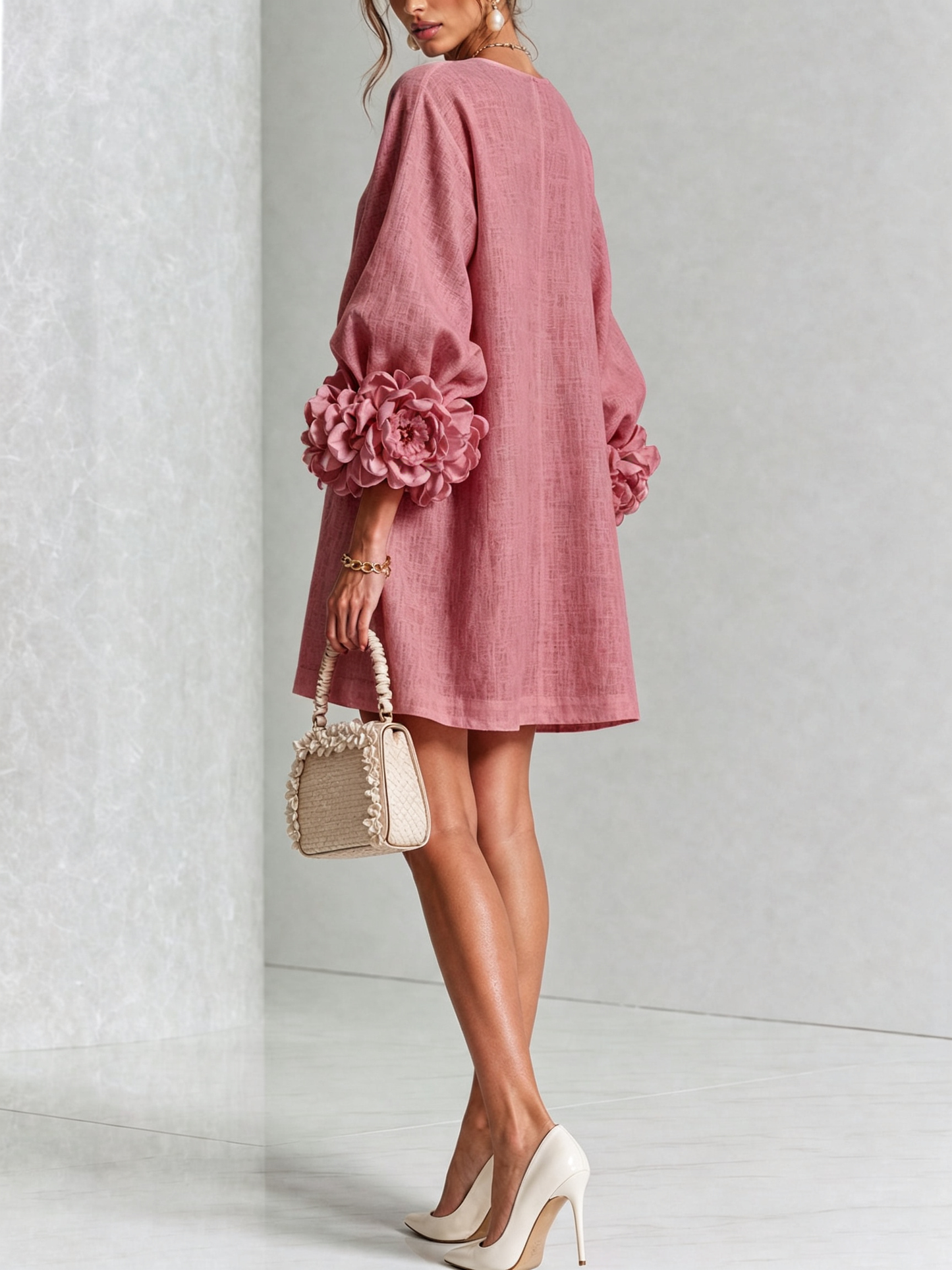 Weißes Blumendesign Hemdblusenkleid mit auffälligen Blumenknöpfen