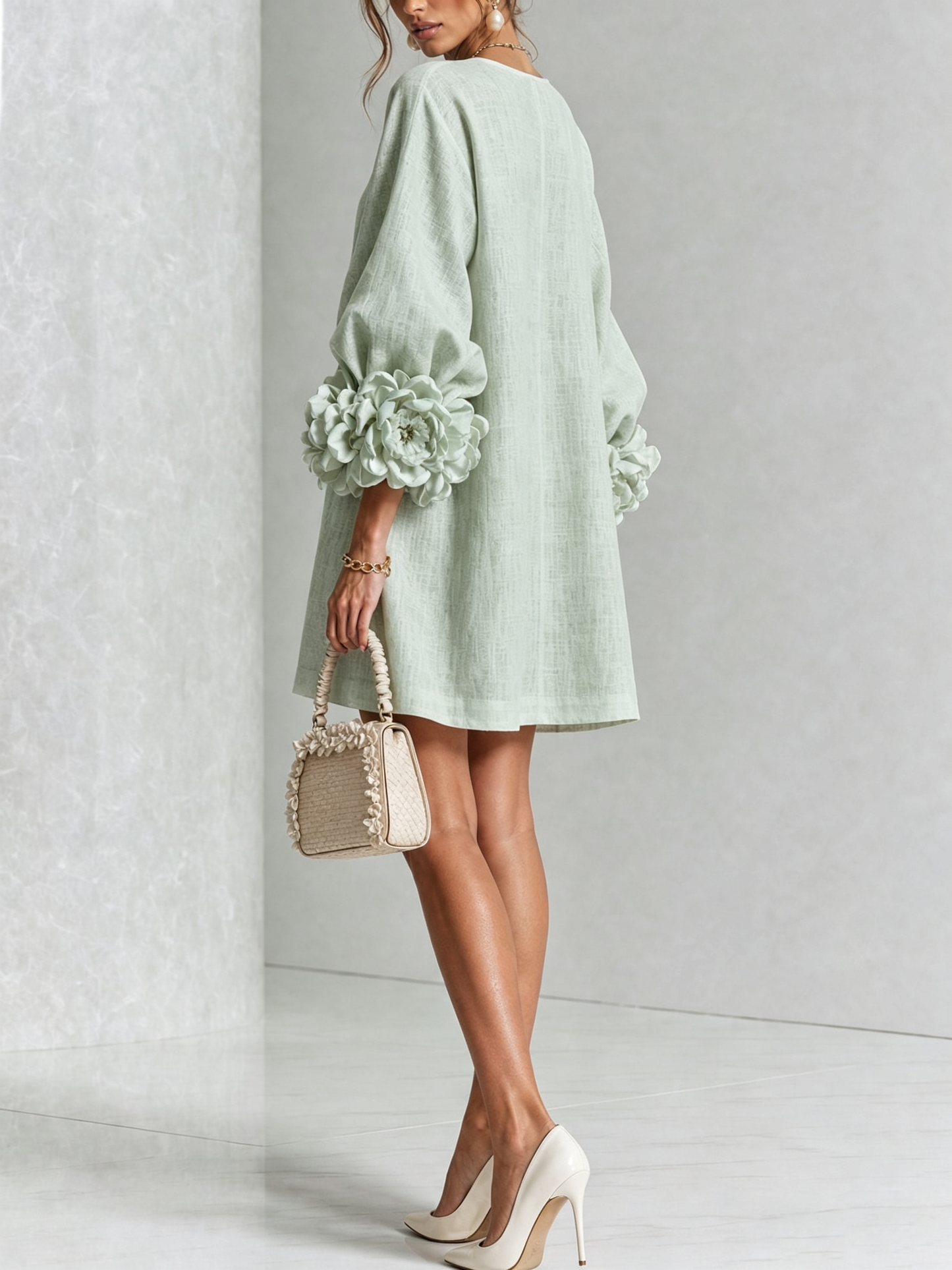 Weißes Blumendesign Hemdblusenkleid mit auffälligen Blumenknöpfen