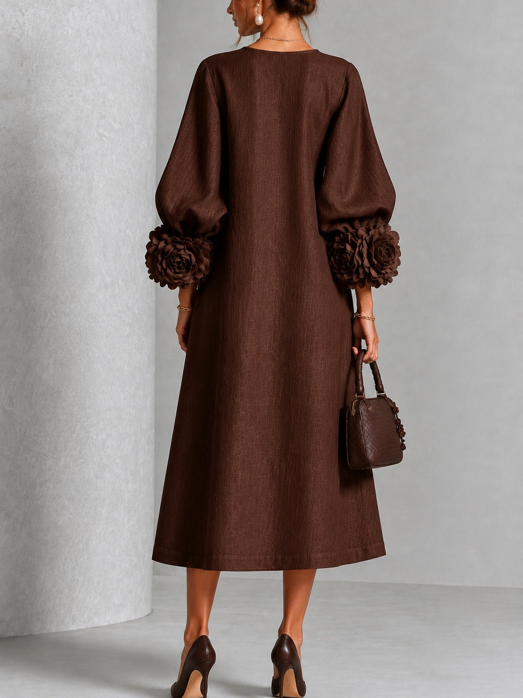 Schokoladenbraunes Blumendesign Midi-Kleid mit auffälligen Blumenkoffern