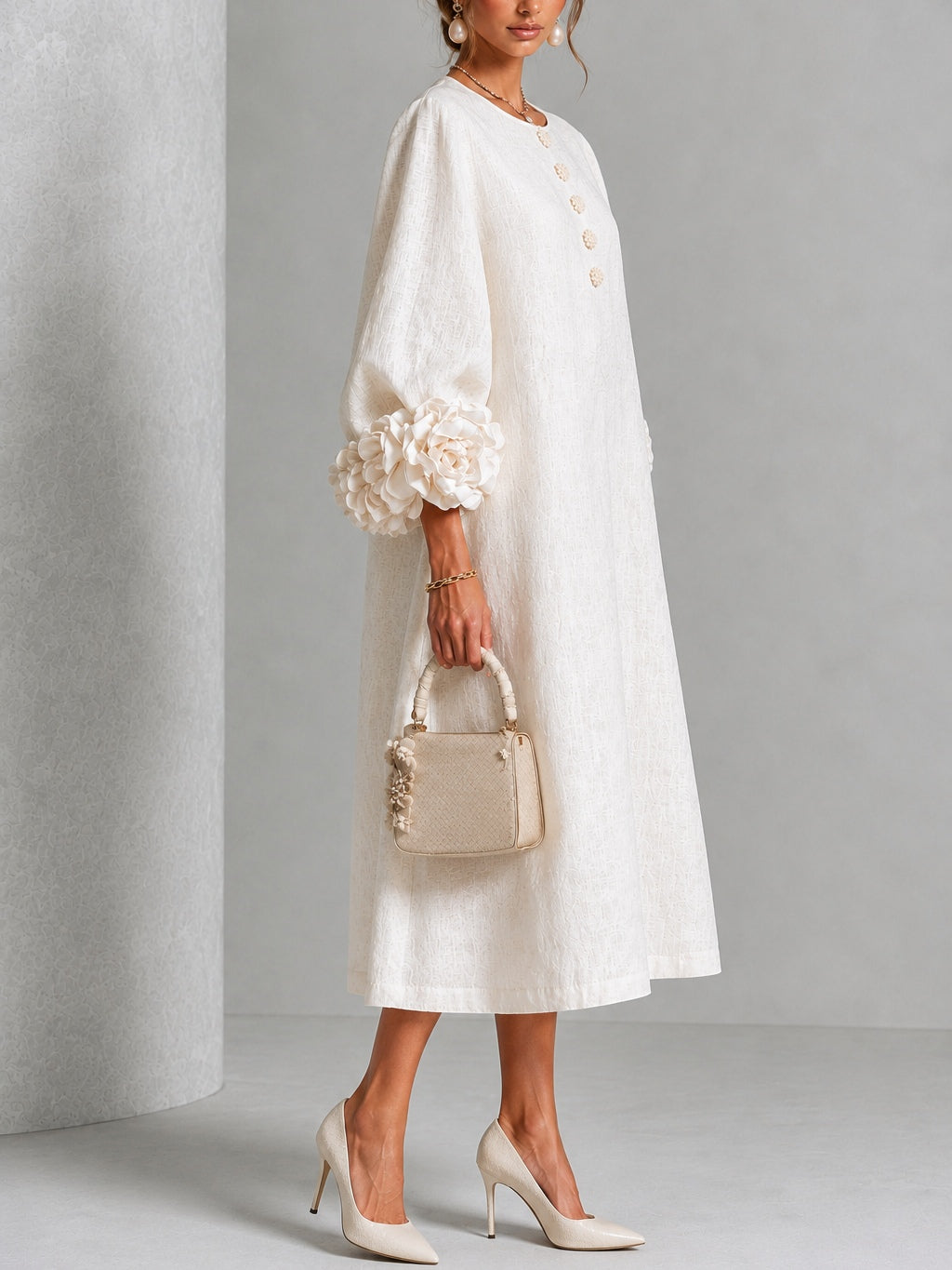 Weißes Floral Button-down Midi-Kleid Mit Auffälligen Floralärmeln