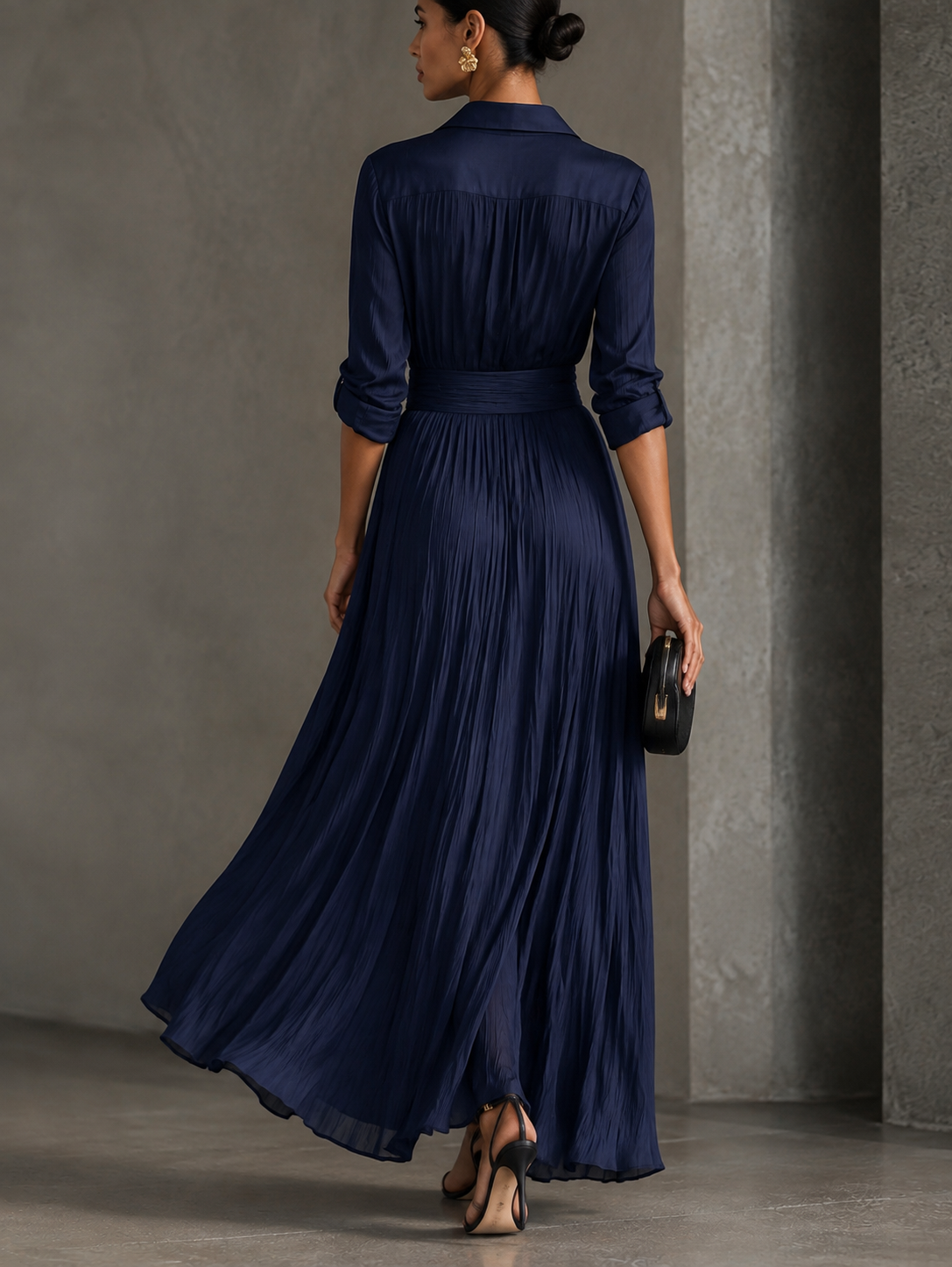 Gabrielle | Elegantes Maxikleid aus Marineblauem Hemdenstoff mit Knotendetail