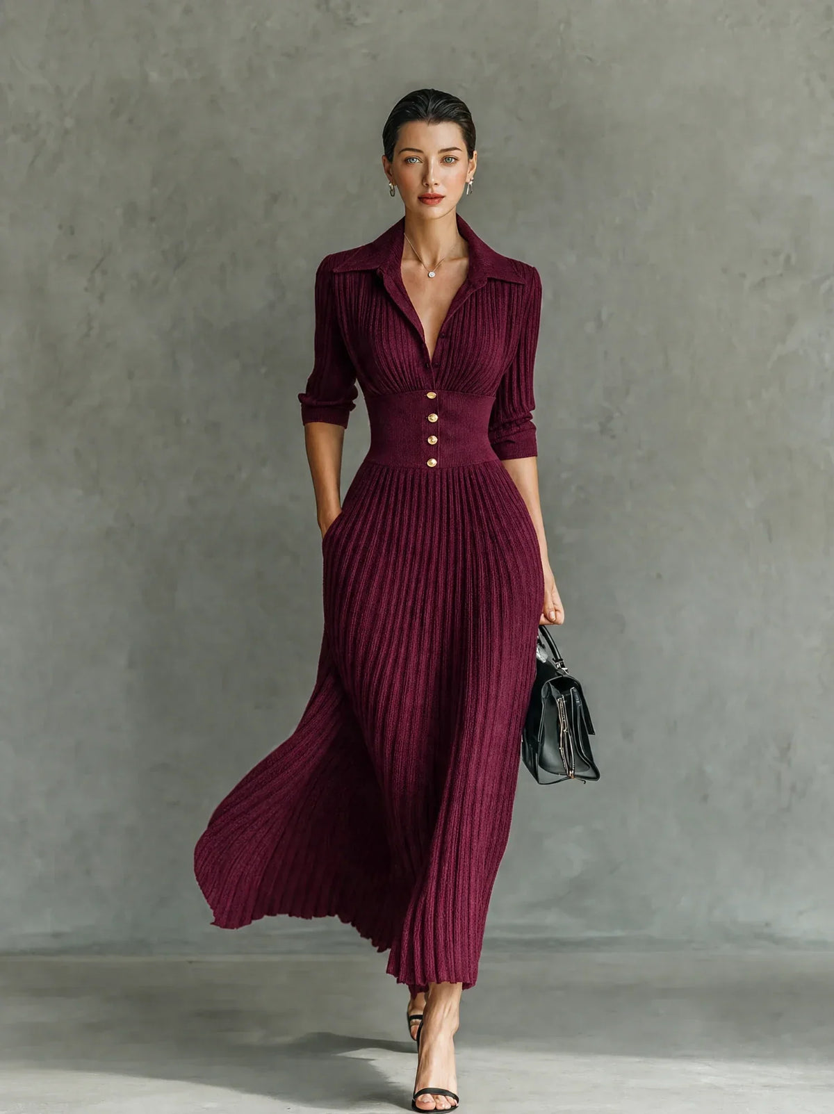 Elvire | Plissee-Maxikleid mit Reverskragen und Gürtel