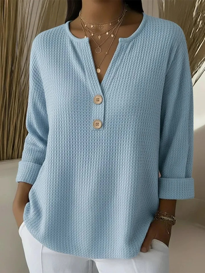 Lucía | T-Shirt Henley mit geprägter Textur und Knöpfen