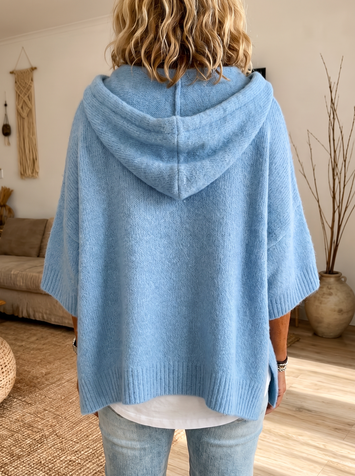 Lea | Kuscheliger Poncho-Pullover in Himmelblau