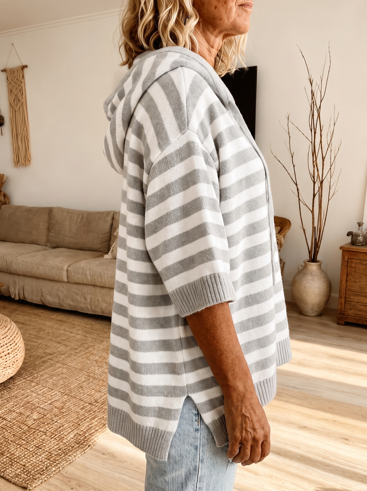 Celine | Gestreifter Poncho-Pullover in Grau