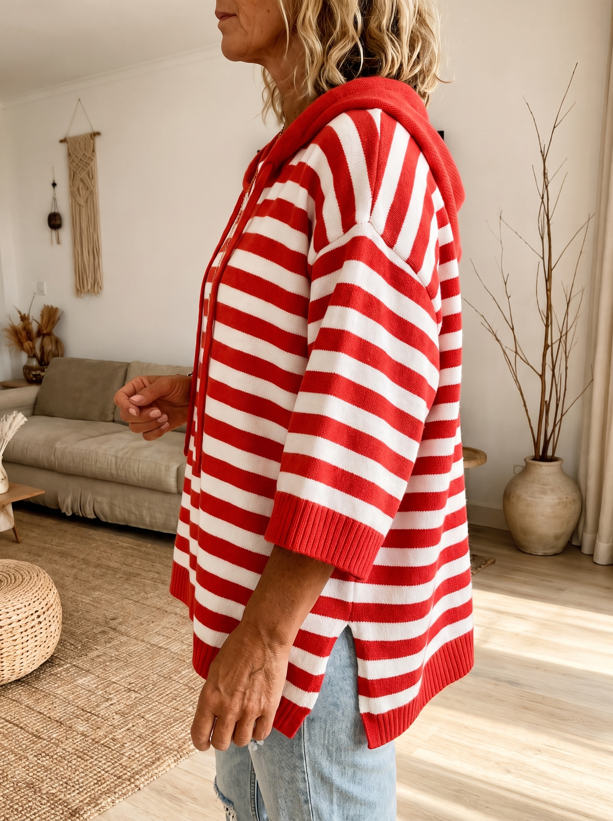 Charlotte | Gestreifter Poncho-Pullover in Rot