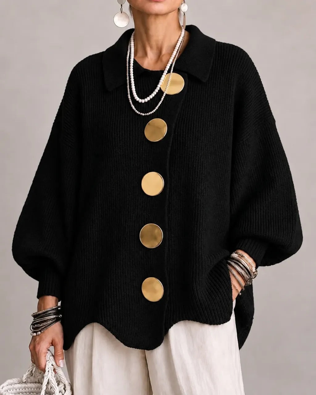 Karina | Grobstrickjacke mit goldfarbenen Knöpfen
